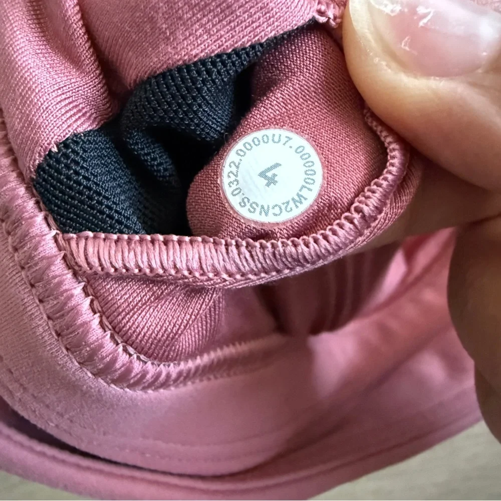 Lululemon bra - Picture 3 of 3